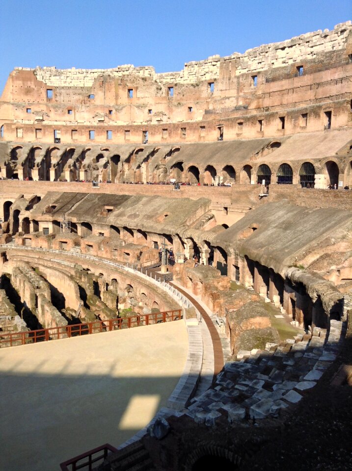 Monument building romans
