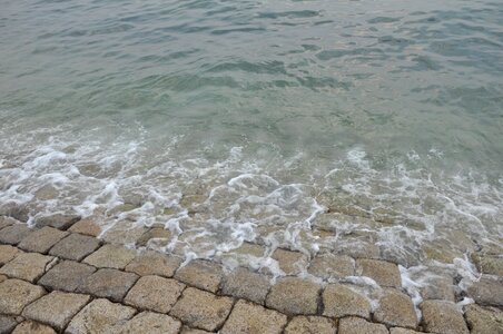 Wave stone foam