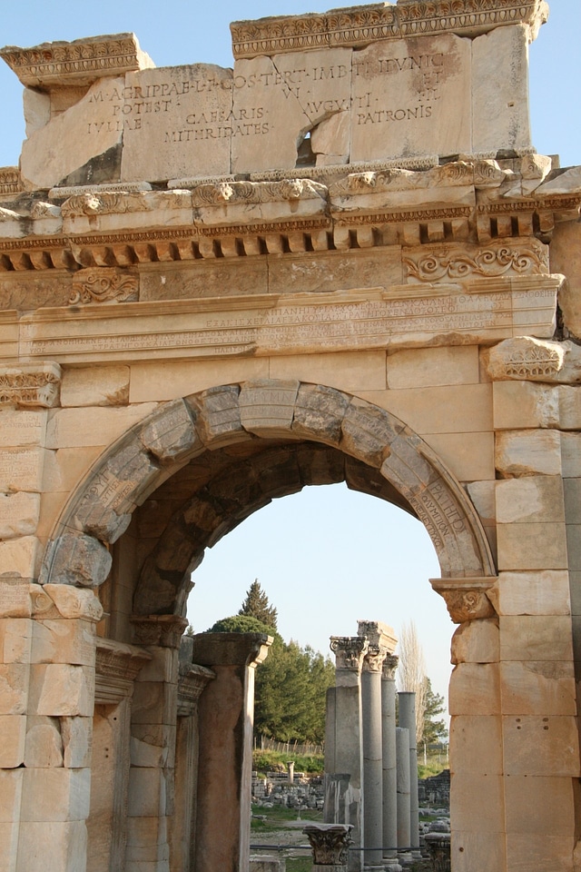 Landmark culture ruins