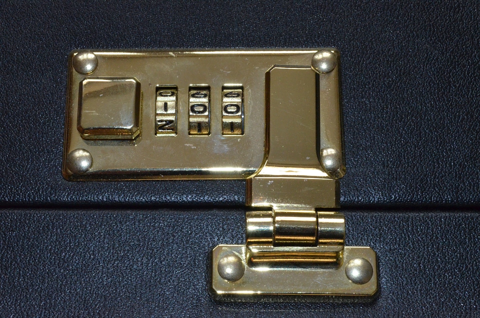 Combination lock luggage snap lock