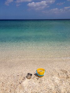 Sea bucket sand