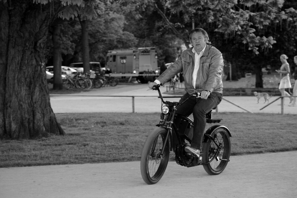 Bike extrovert outer alster