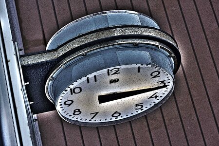 Chimes watches hands