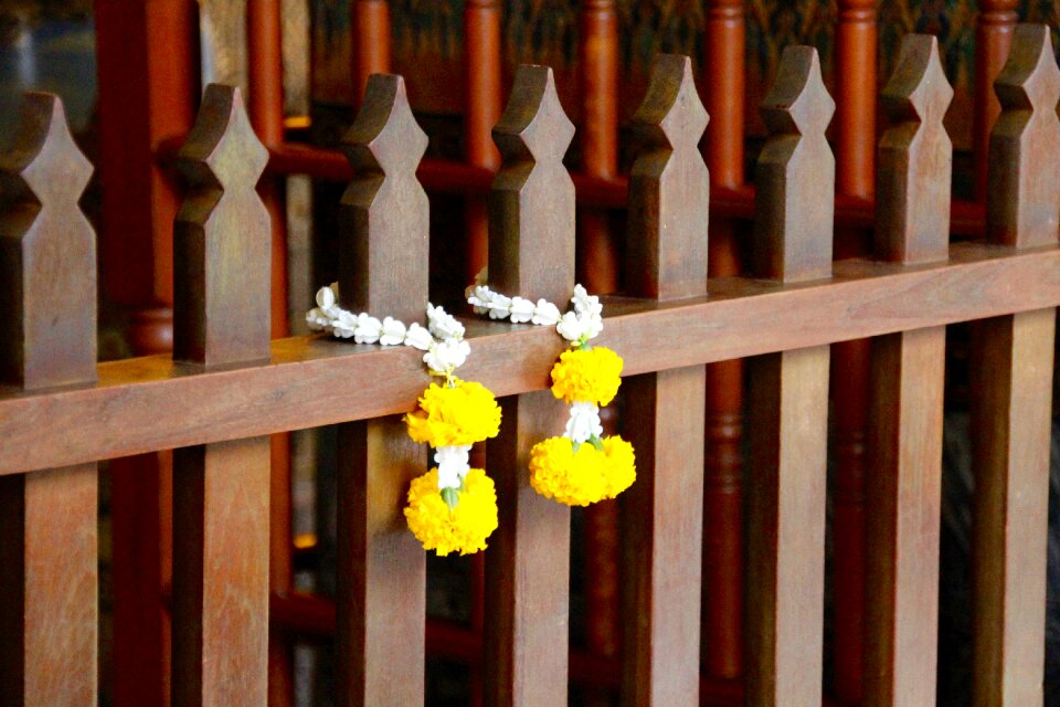 Religion fence deco