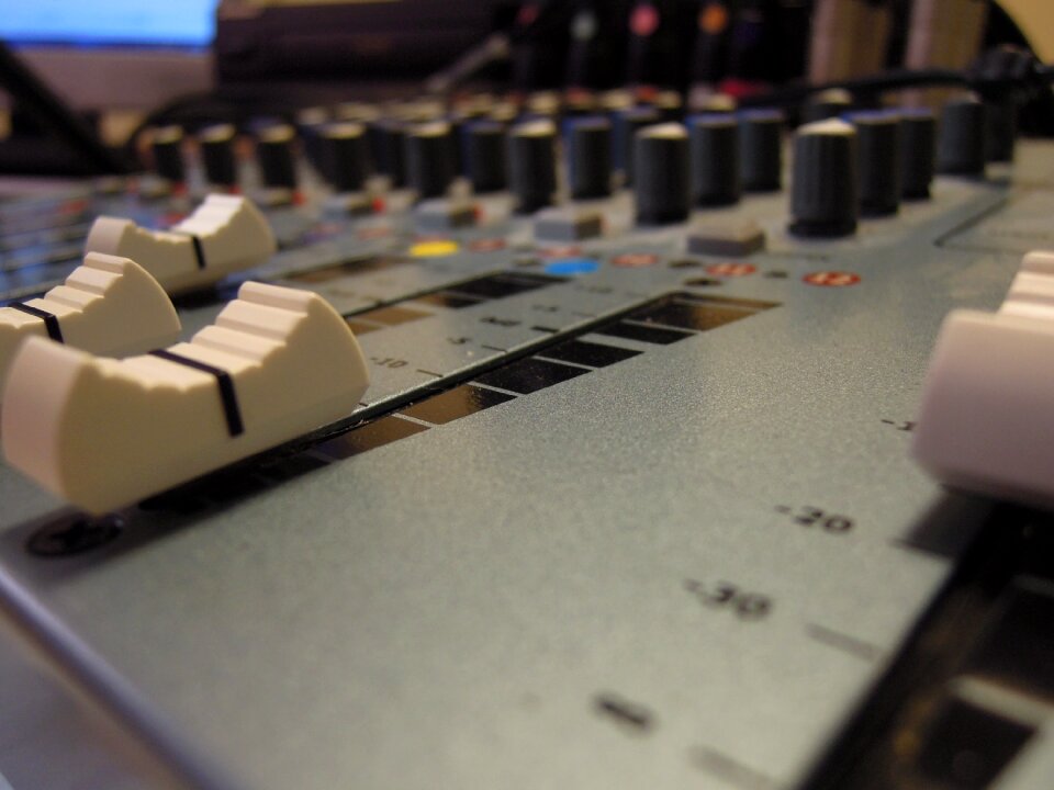 Music amplify mixing