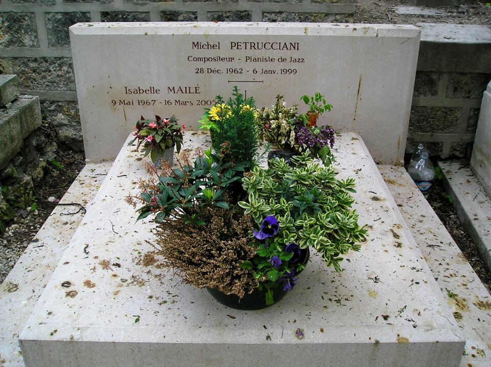 And isabelle maile his wife pere lachaise cemetery