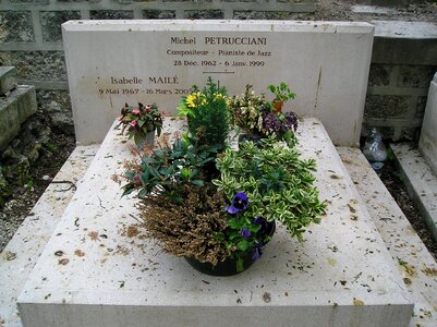 And isabelle maile his wife pere lachaise cemetery
