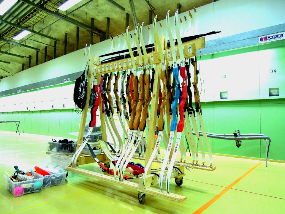 Archery strings rack