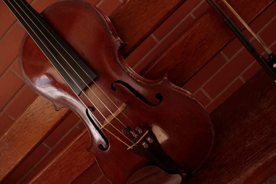 Music violin classic