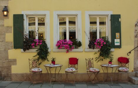 Triple facade coziness