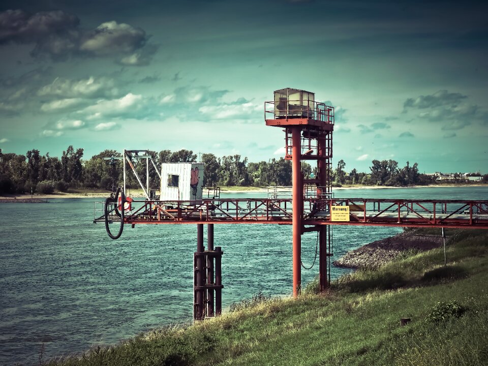 Shipping water river