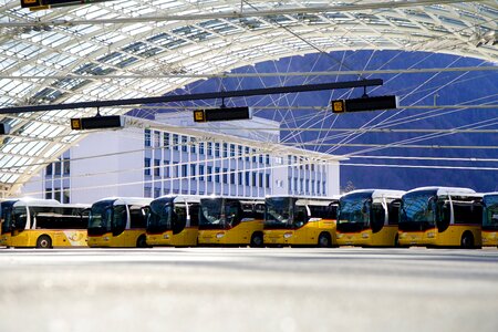 Hall canopy bus