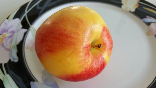 Plate ruddy yellow