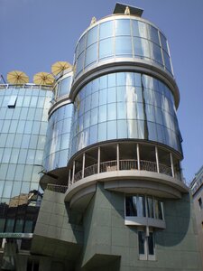 Vienna downtown glass house