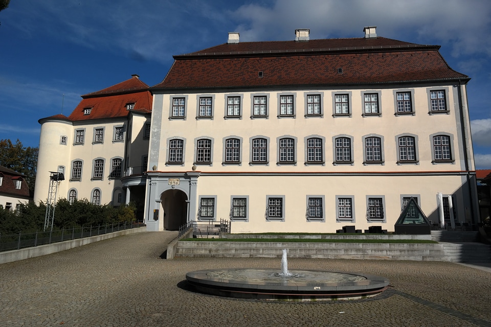 Building architecture fountain