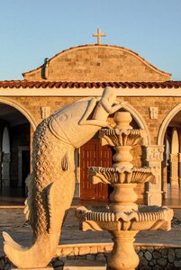 Jonas sculpture fountain