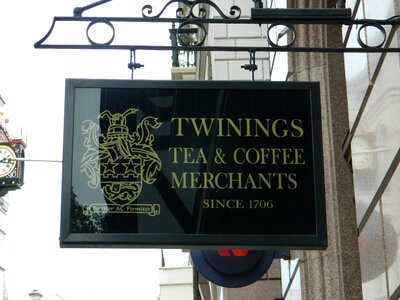 Strand sign