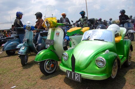 Motor vespa car photo