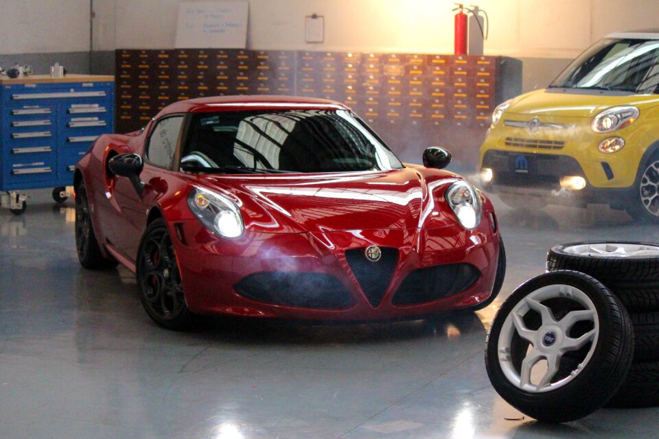 Auto lights red