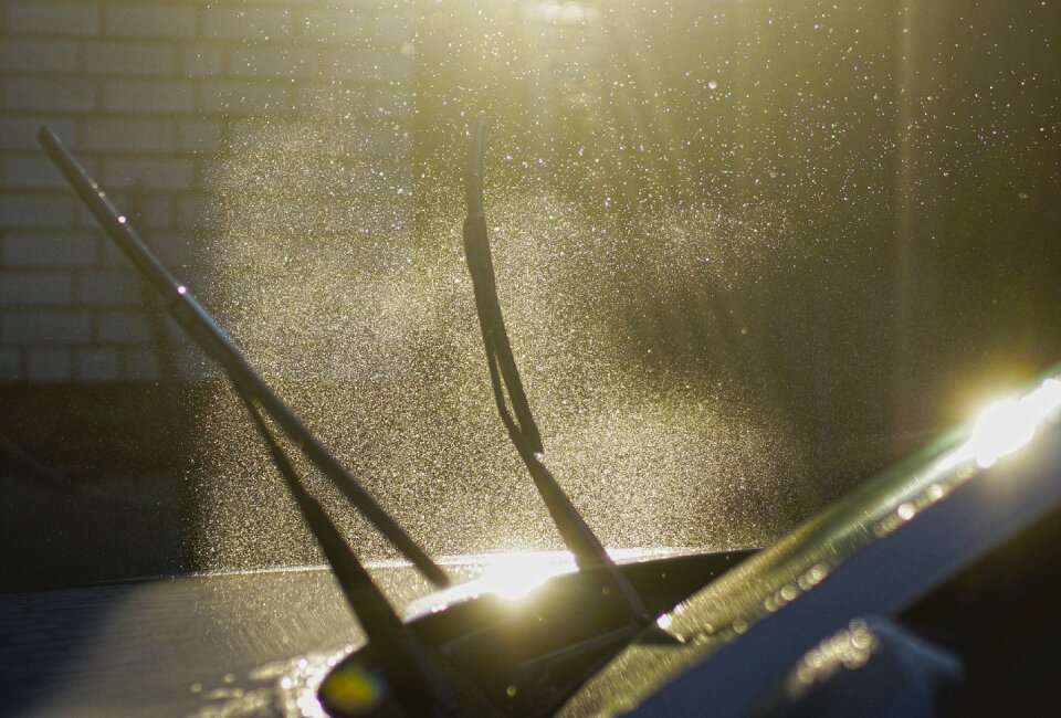 Washing machine drops spray