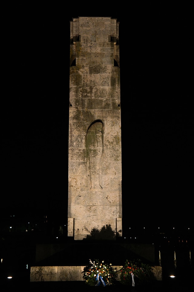 Tower stone architecture