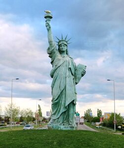 Statue traffic circle statue of liberty