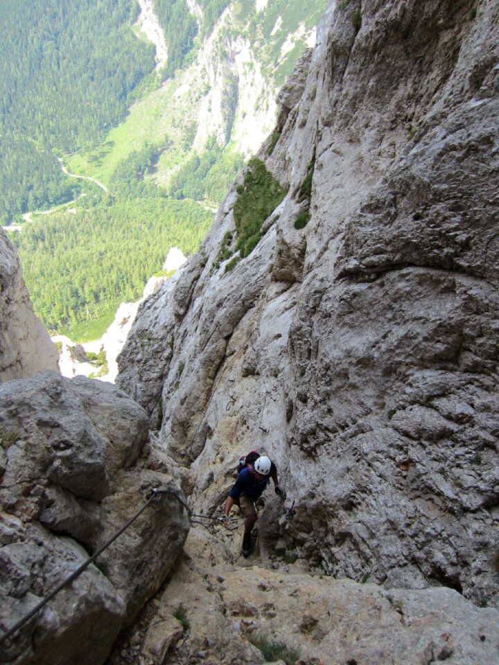 Climbing stone wall