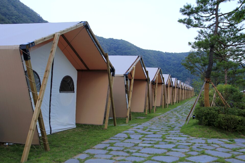 Camping glam-ping hugh sat pia