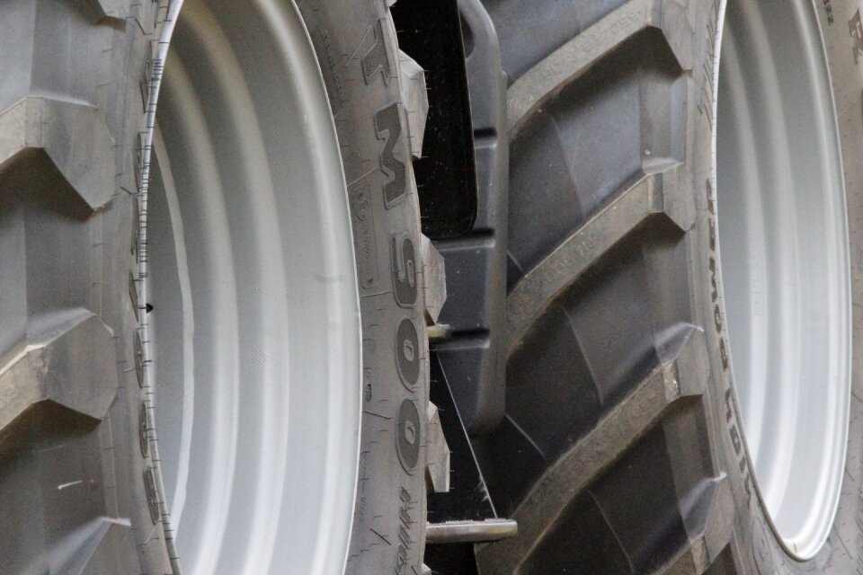 Mature tractor vehicle