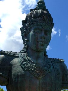 Statue garuda wisnu kencana