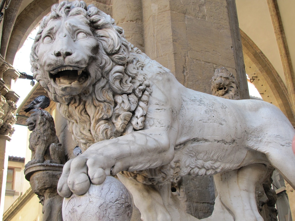 Donatello's statue lion statue