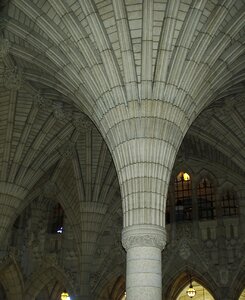 Pillar ceiling hall