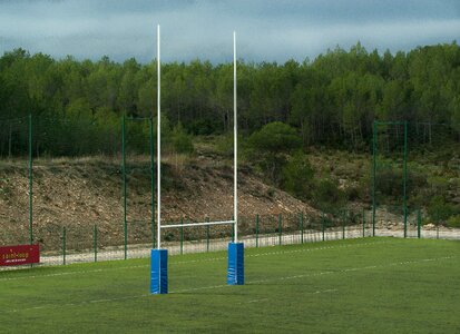 Rugby field poles testing