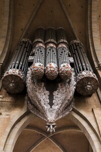 Dom church organ
