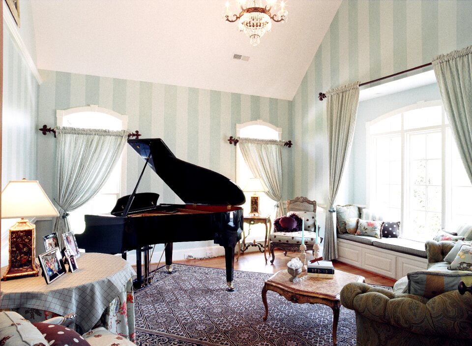 Room lifestyle listen