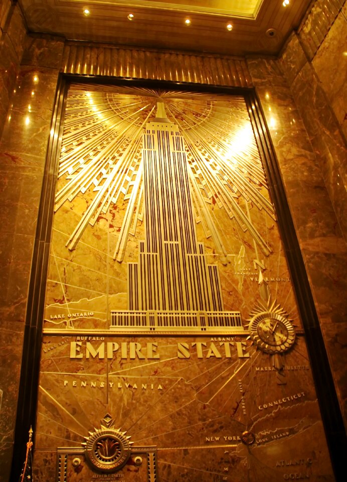 Manhattan empire state building hall