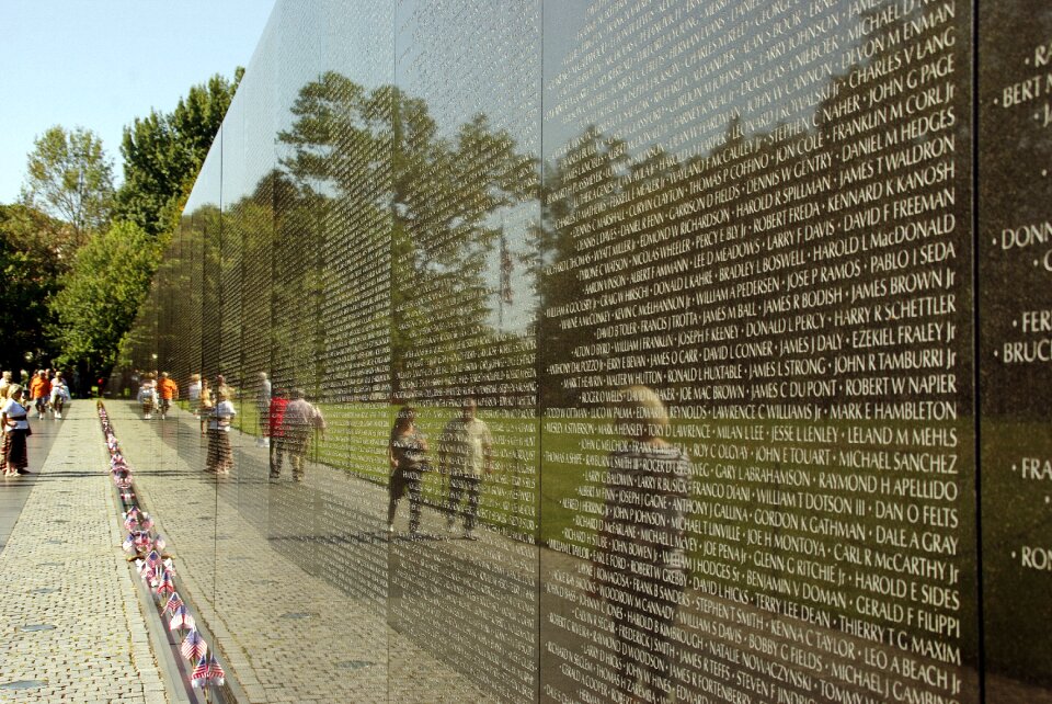 Wall memorial memory photo