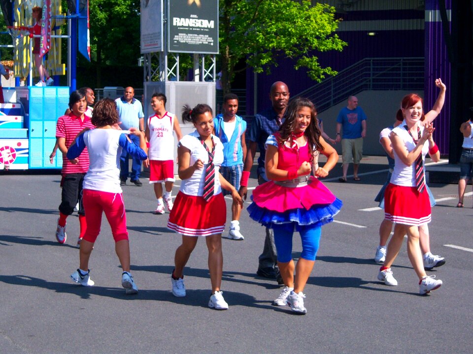 Colors show dancers