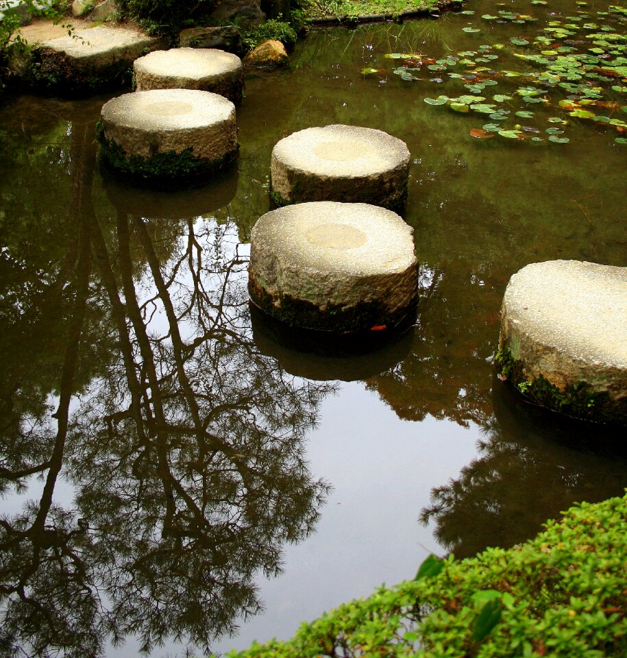 Stones nature away