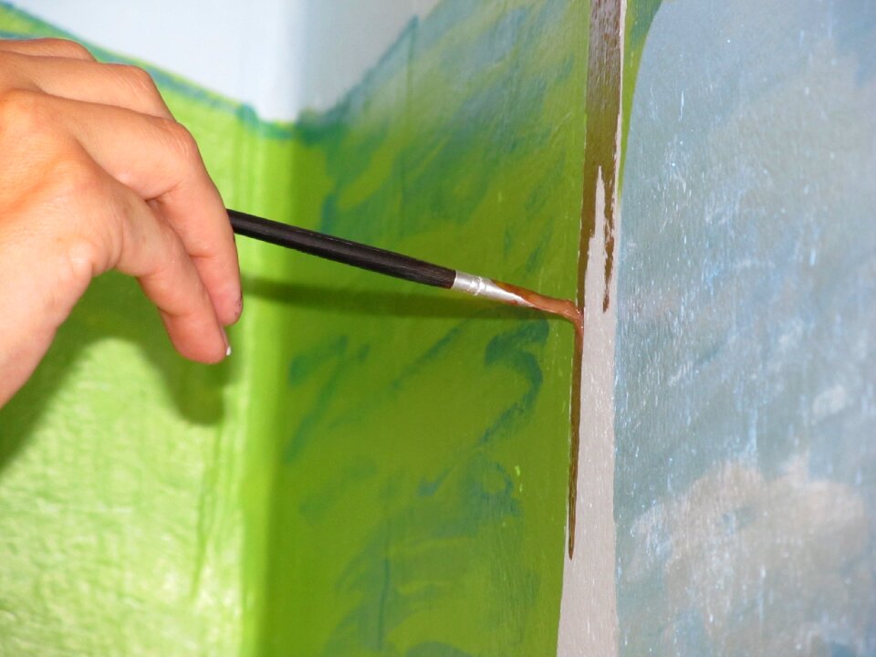 Colors wall green