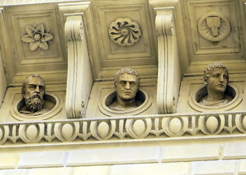 Ravens facades renaissance