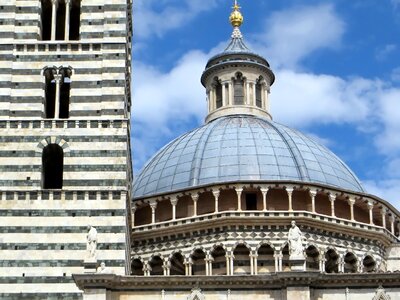 Dome columns tuscany