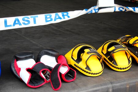 Yellow training thai boxing