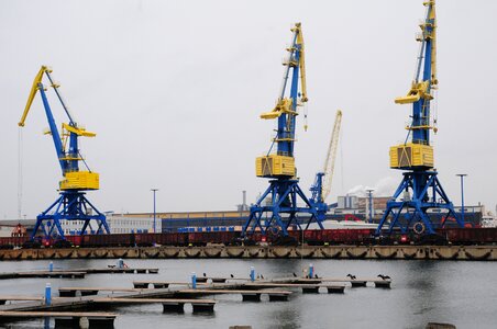 Harbour crane water envelope