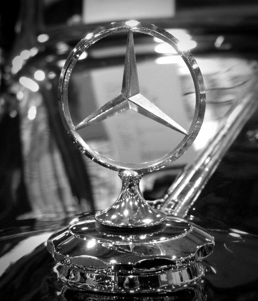 Logo silver cool figure