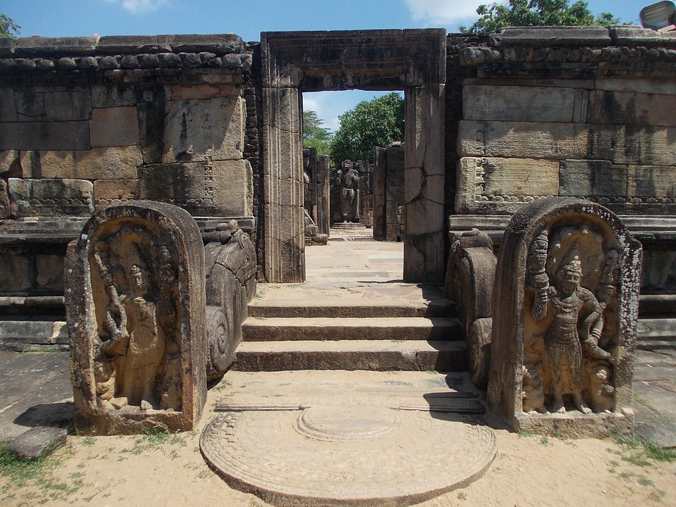 Stone sri lanka polonnaruwa