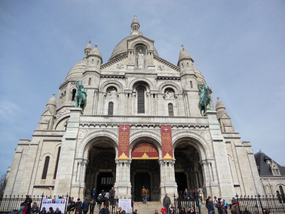 Lourdes france paris