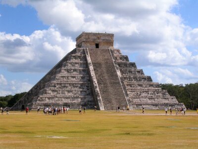 Architecture mayan pyramid chic itzá