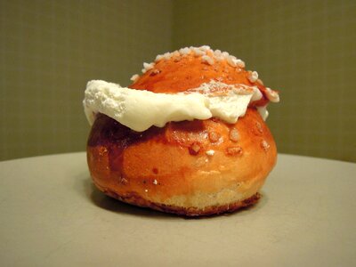 Cream cream bun carnival