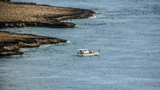 Fishing boat fishing